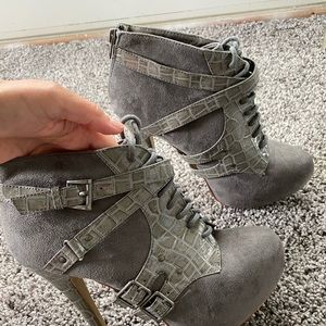 Beautiful suede leather high heels  boots booties
